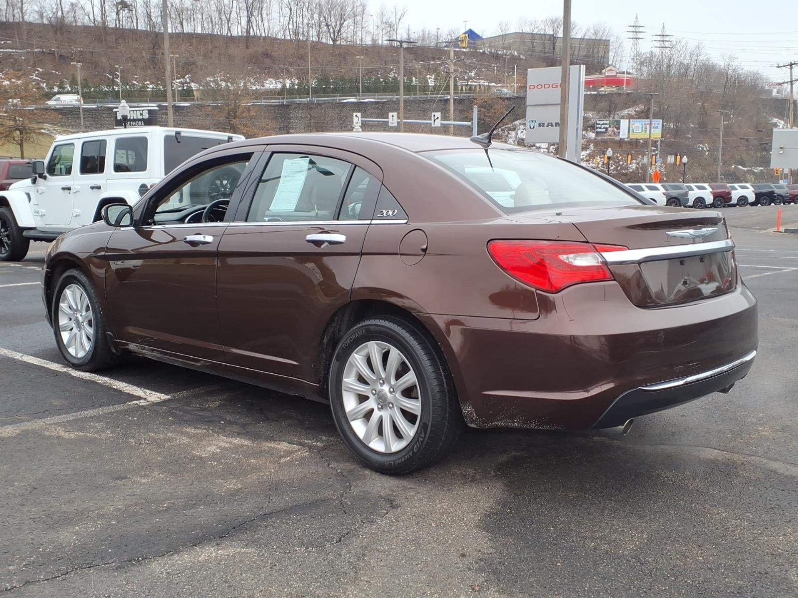 2013 Chrysler 200 Limited