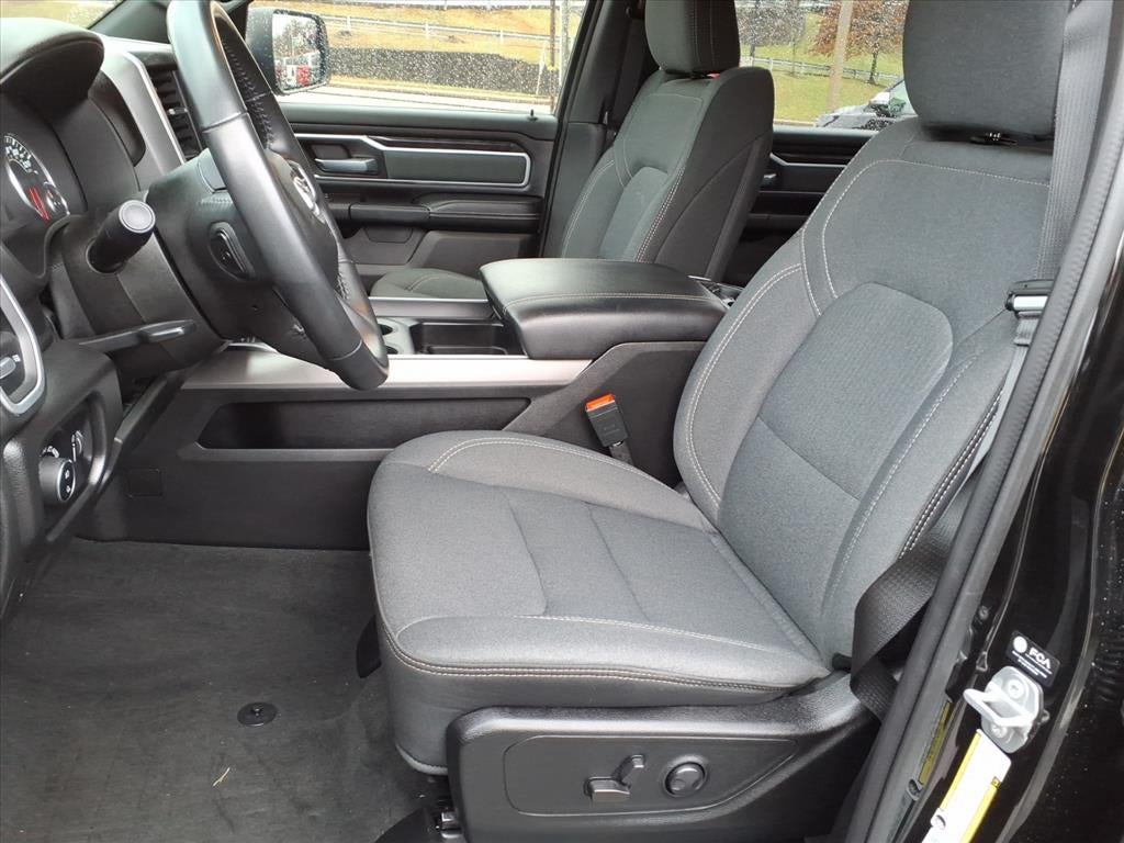 2022 RAM 1500 Big Horn Crew Cab 4x4 5'7' Box