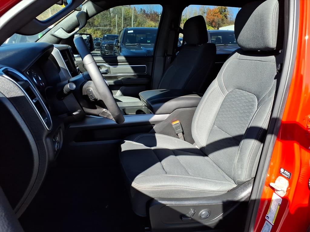 2025 RAM 1500 Big Horn Crew Cab 4x4 5'7' Box