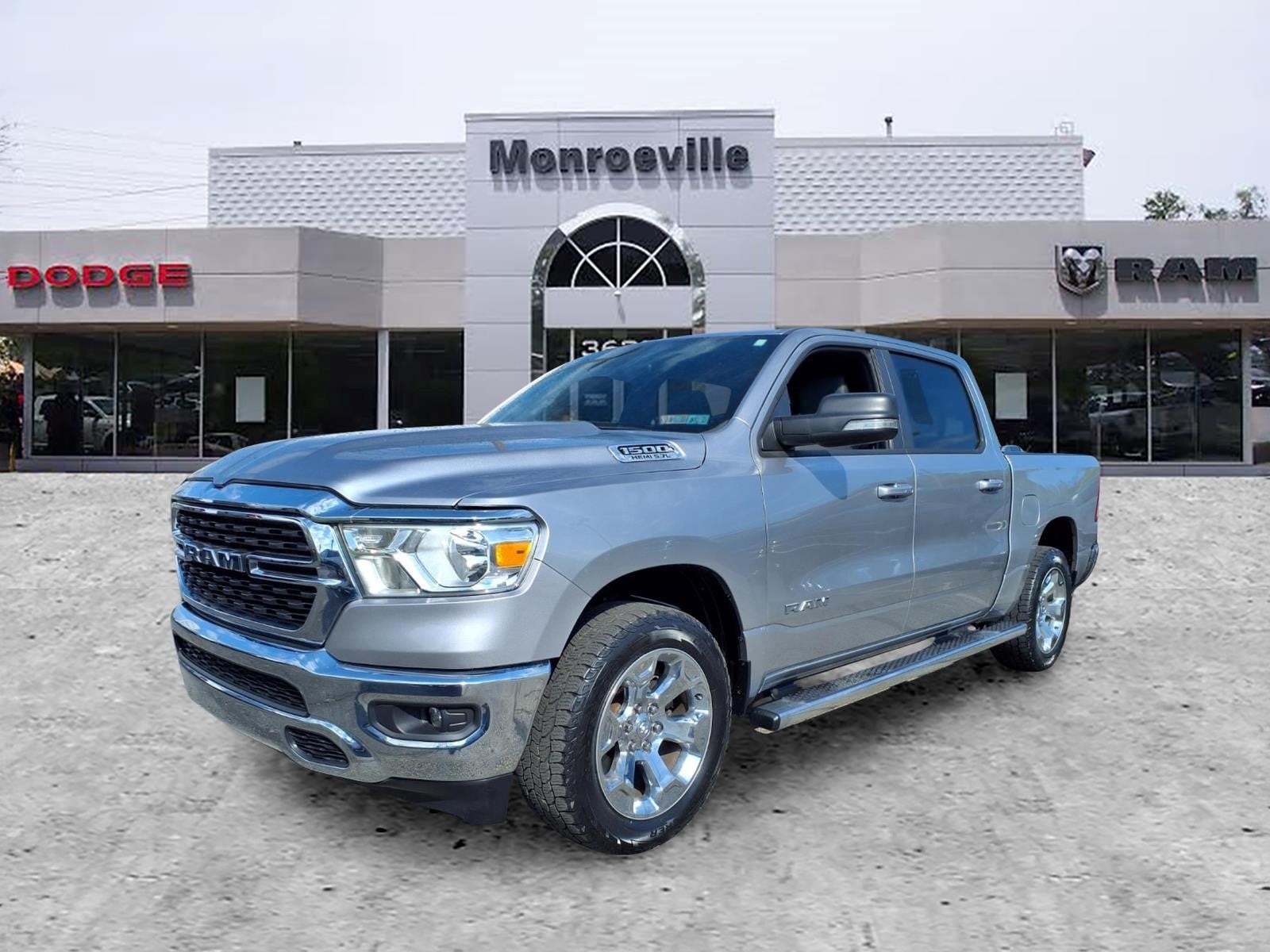 2022 RAM 1500 Big Horn Crew Cab 4x4 5'7' Box