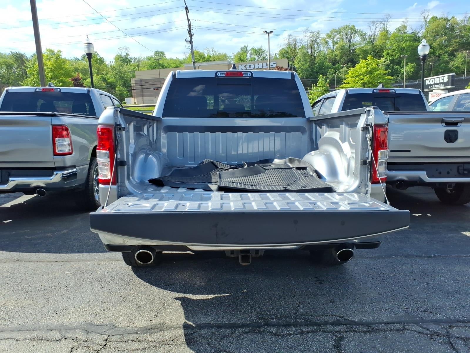 2022 RAM 1500 Big Horn Crew Cab 4x4 5'7' Box
