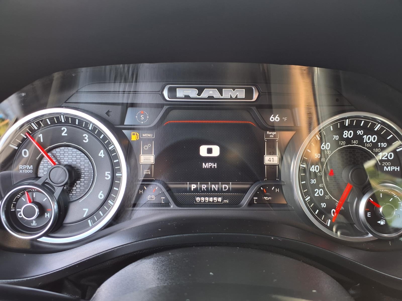 2022 RAM 1500 Big Horn Crew Cab 4x4 5'7' Box