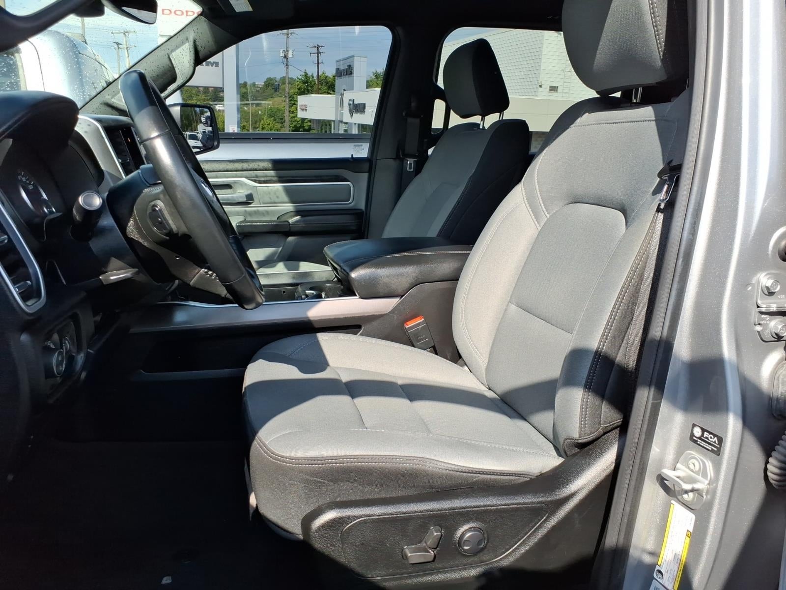 2022 RAM 1500 Big Horn Crew Cab 4x4 5'7' Box