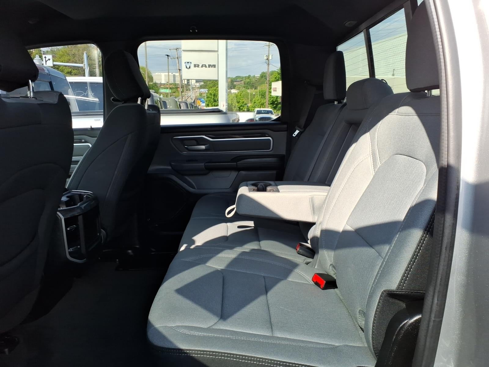2022 RAM 1500 Big Horn Crew Cab 4x4 5'7' Box