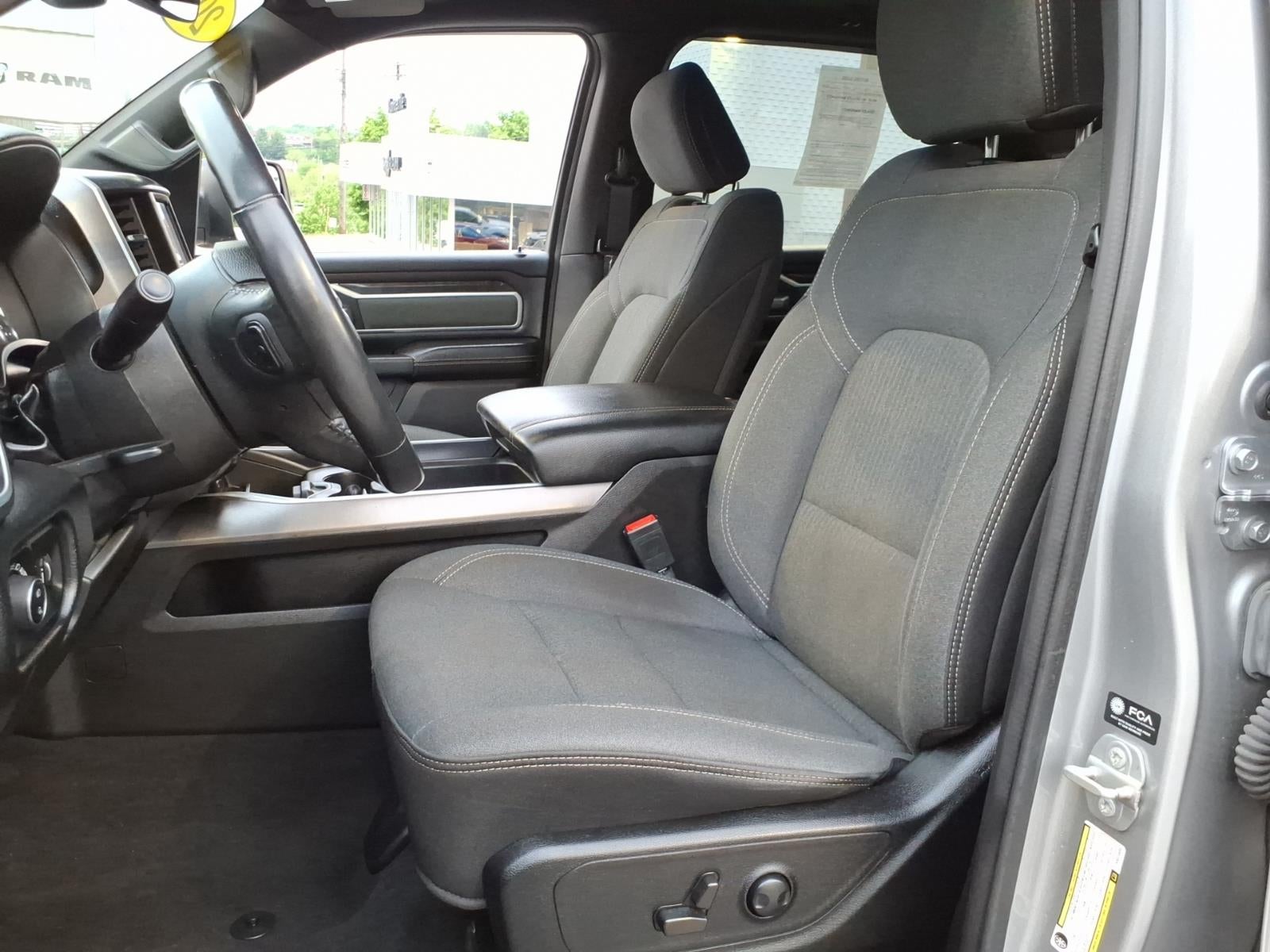 2022 RAM 1500 Big Horn Crew Cab 4x4 5'7' Box