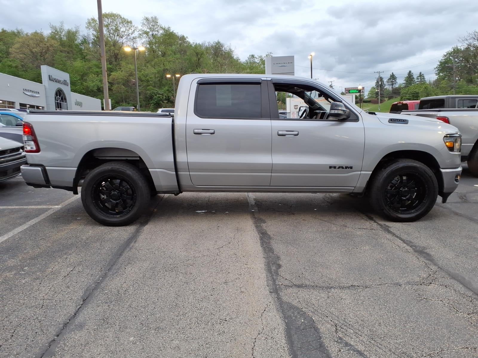2022 RAM 1500 Big Horn Crew Cab 4x4 5'7' Box