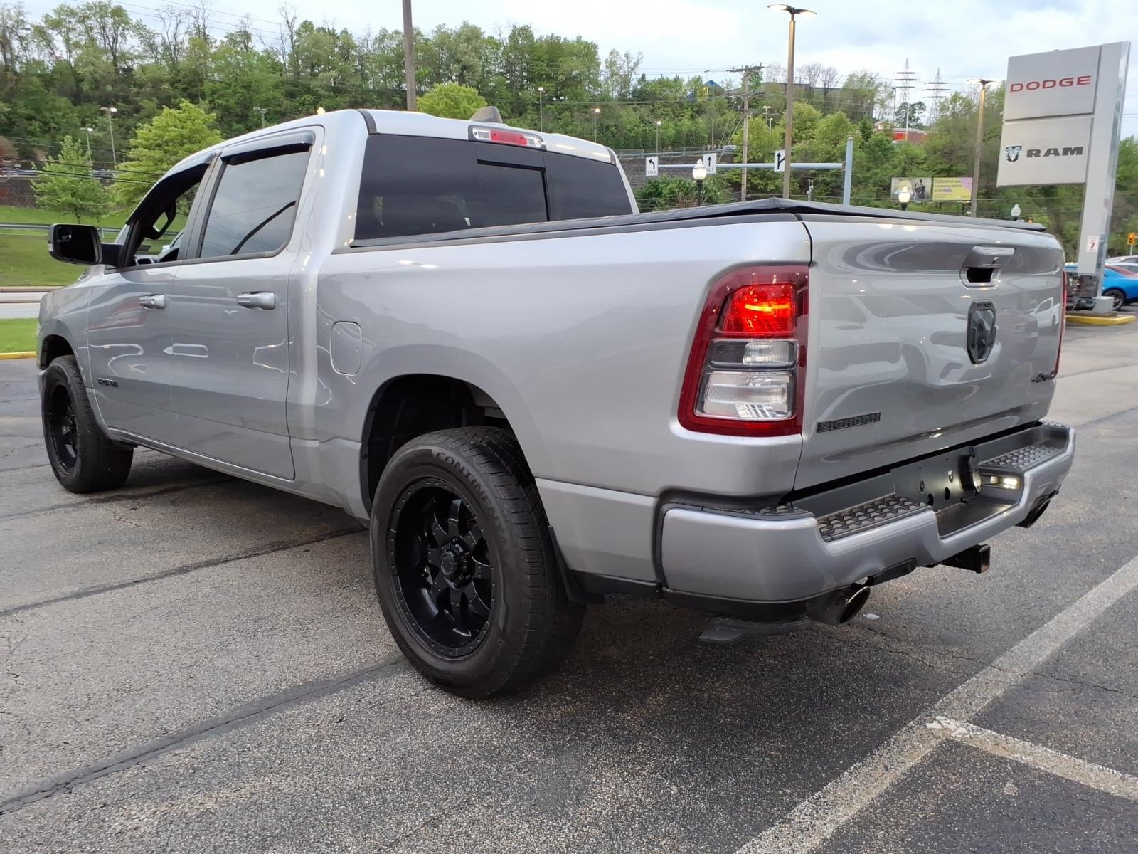 2022 RAM 1500 Big Horn Crew Cab 4x4 5'7' Box