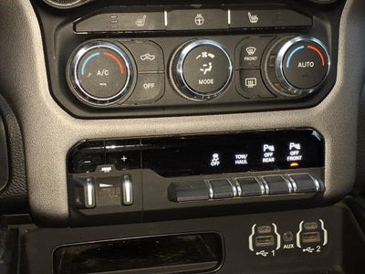 2021 RAM 1500 Big Horn Crew Cab 4x4 5'7' Box