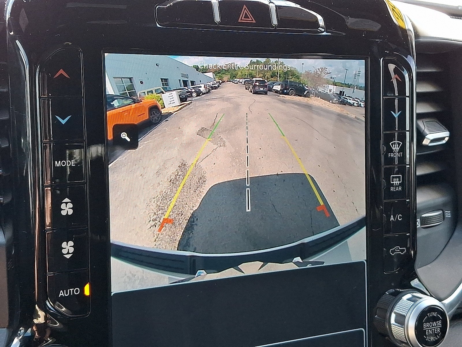 2024 RAM 1500 Big Horn Crew Cab 4x4 5'7' Box