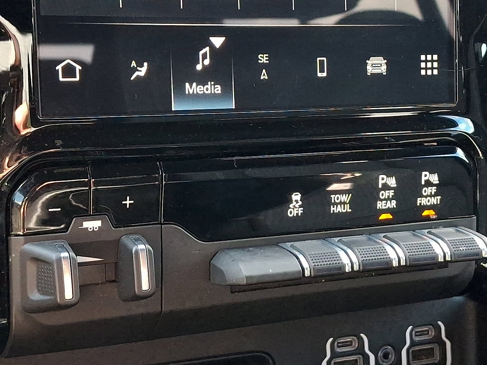 2024 RAM 1500 Big Horn Crew Cab 4x4 5'7' Box