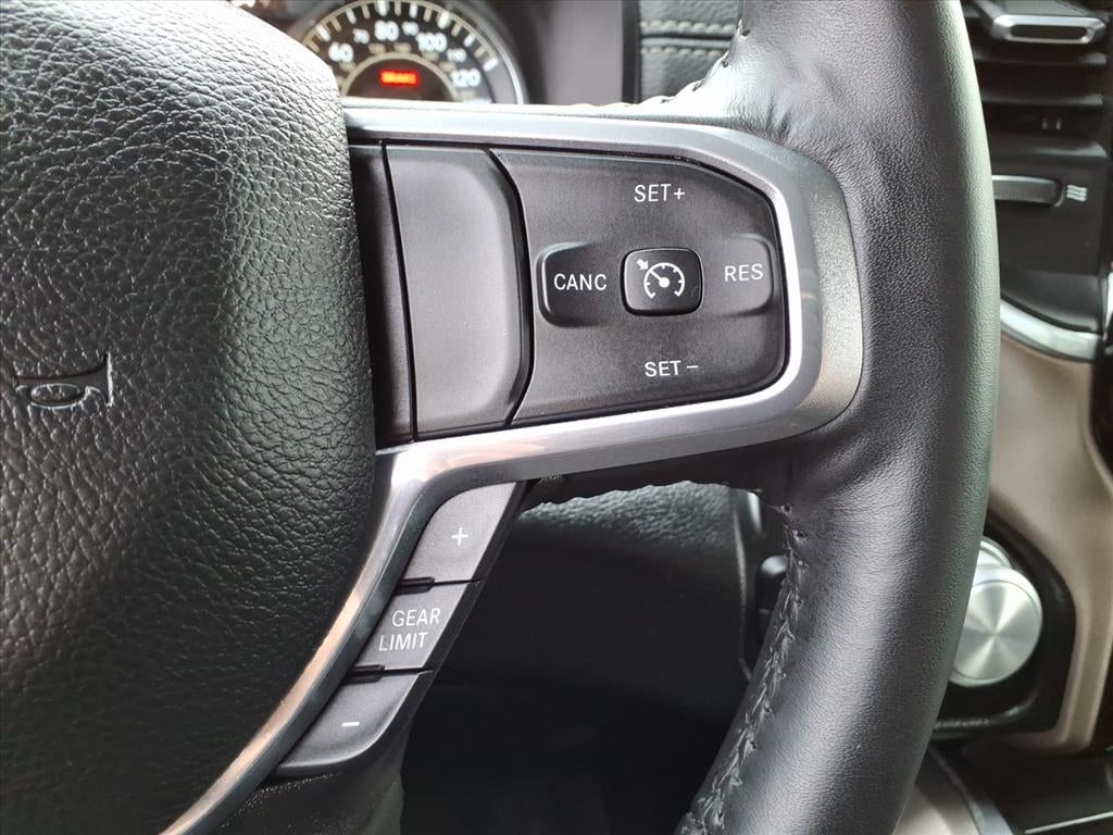 2022 RAM 1500 Laramie Crew Cab 4x4 5'7' Box