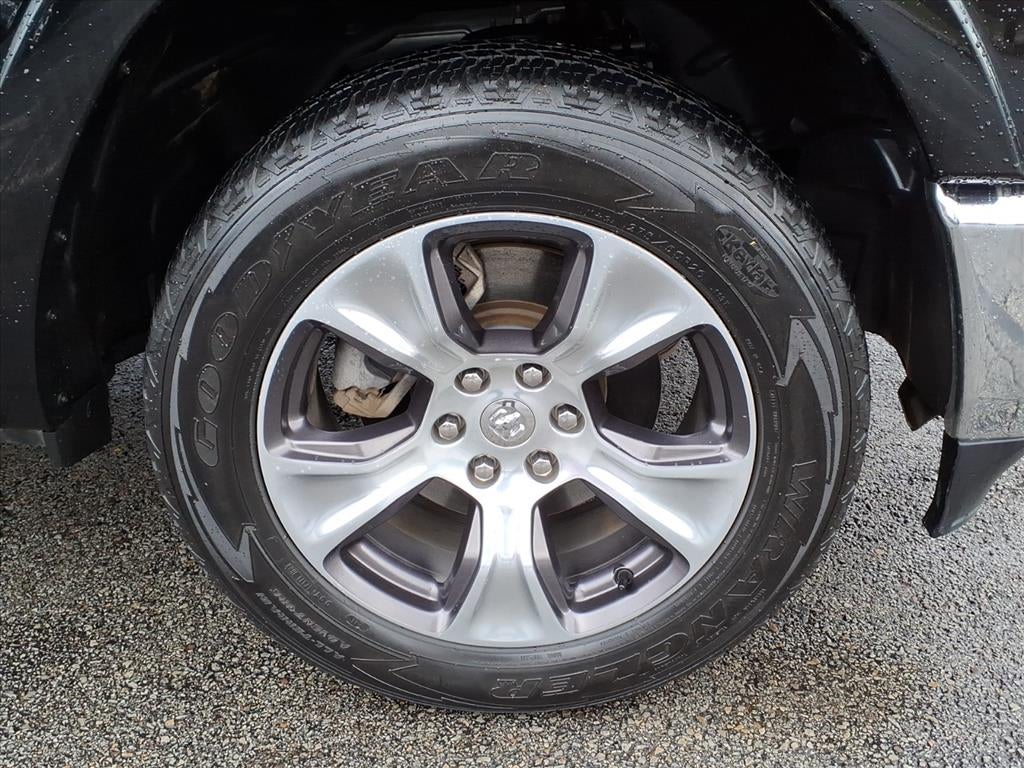 2022 RAM 1500 Laramie Crew Cab 4x4 5'7' Box