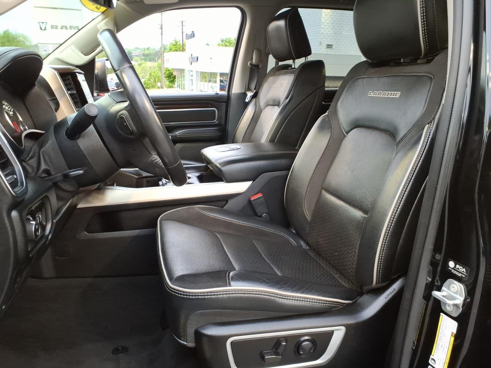2022 RAM 1500 Laramie Crew Cab 4x4 6'4' Box