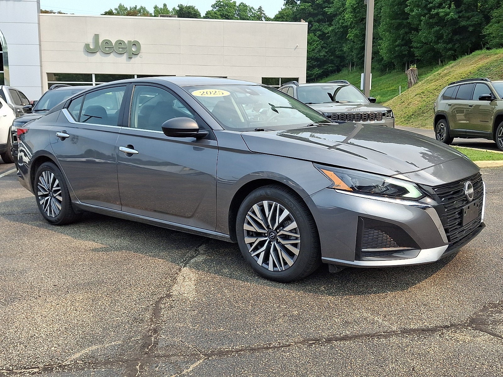 2025 Nissan Altima SV FWD
