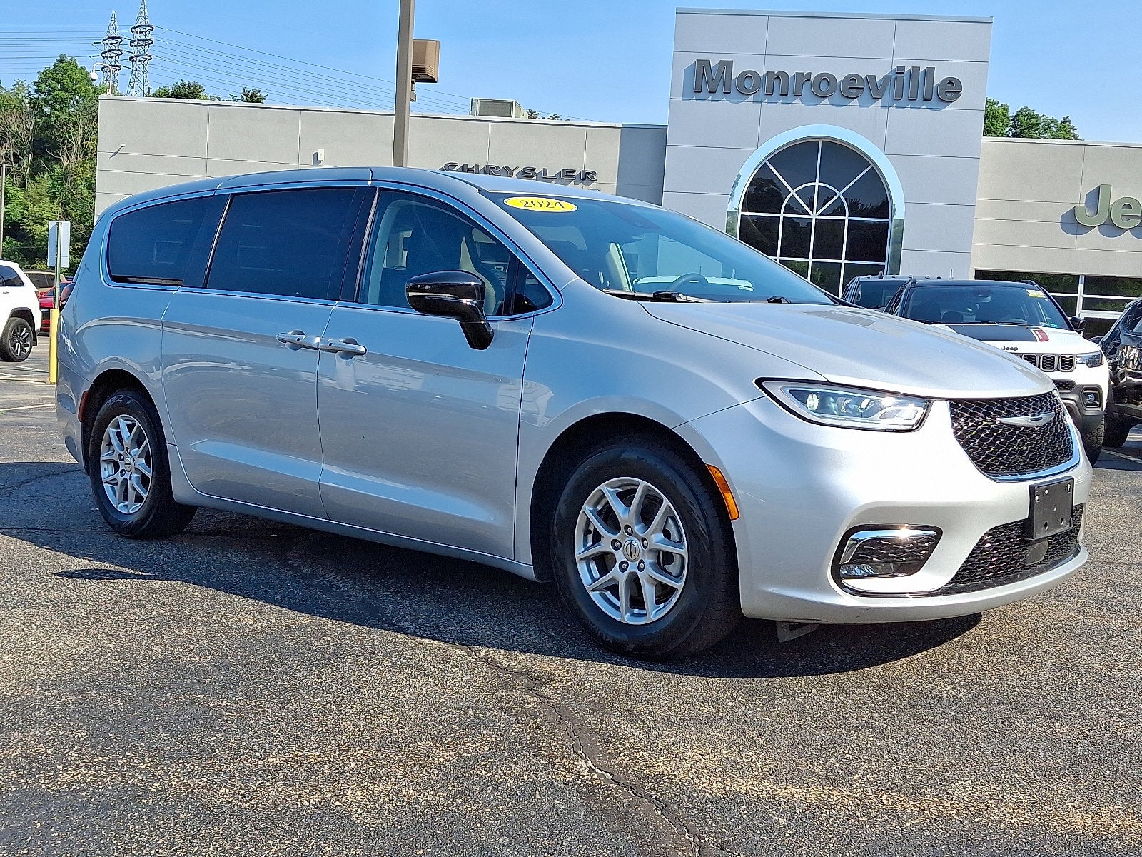 2024 Chrysler Pacifica Touring L