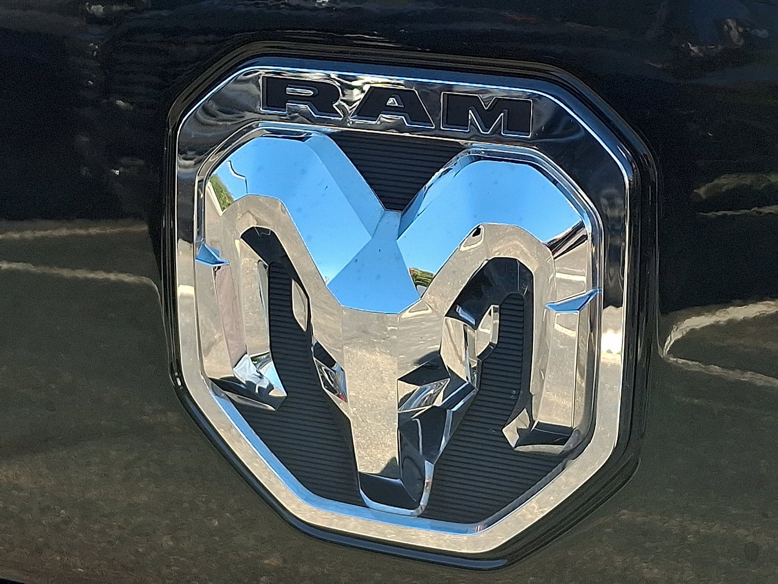 2023 RAM 3500 Tradesman Crew Cab 4x4 6'4' Box