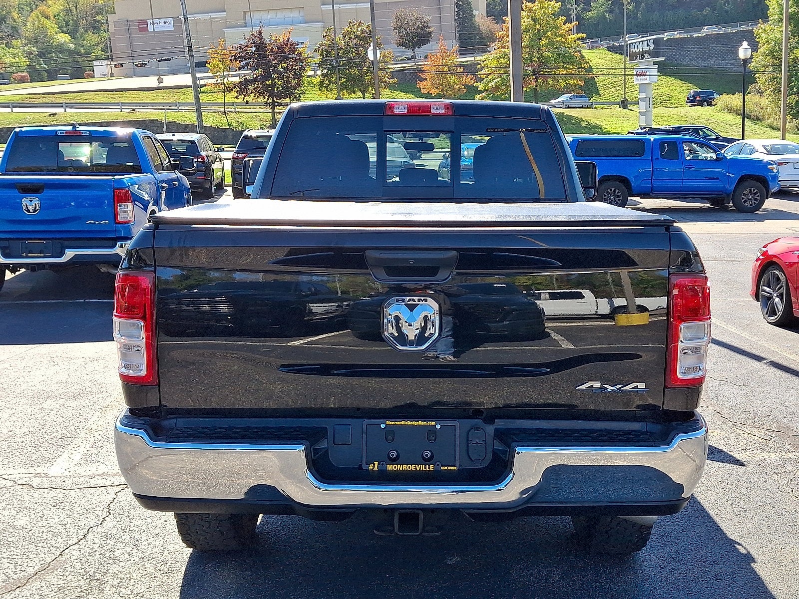 2023 RAM 3500 Tradesman Crew Cab 4x4 6'4' Box