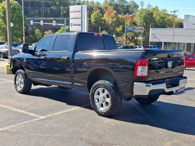 2023 RAM 3500 Tradesman Crew Cab 4x4 6'4' Box