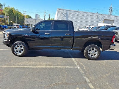 2023 RAM 3500 Tradesman Crew Cab 4x4 6'4' Box