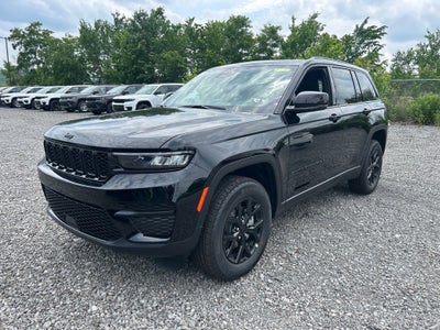 2025 Jeep Grand Cherokee Laredo