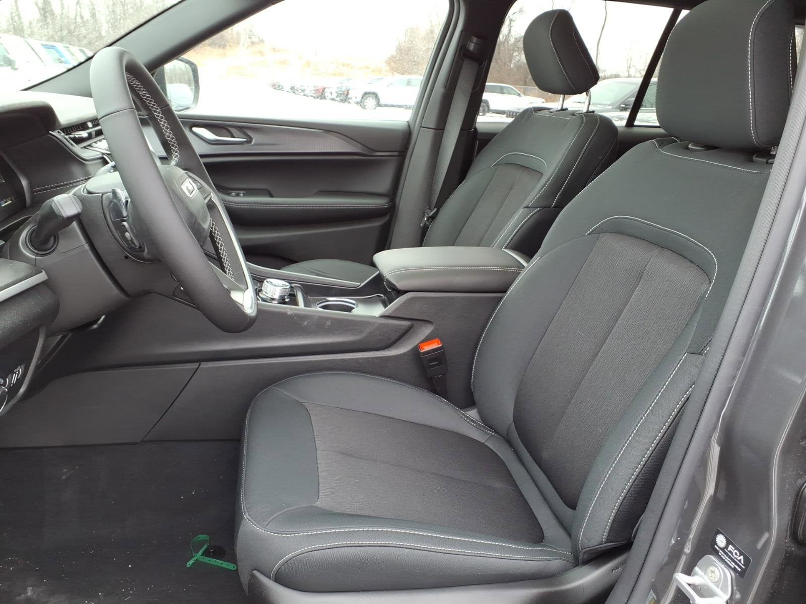 2026 Jeep Grand Cherokee Laredo X