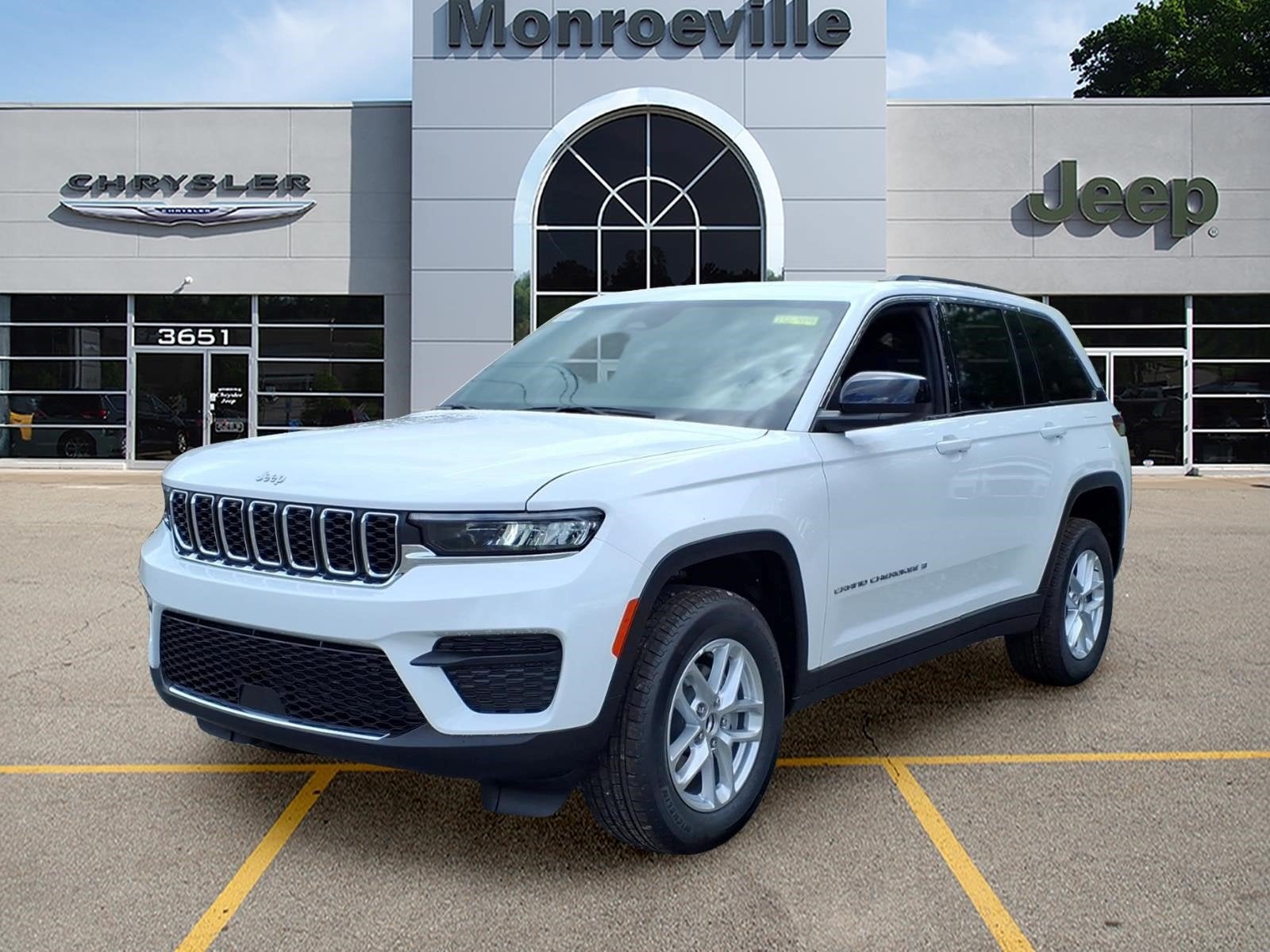 2026 Jeep Grand Cherokee Laredo