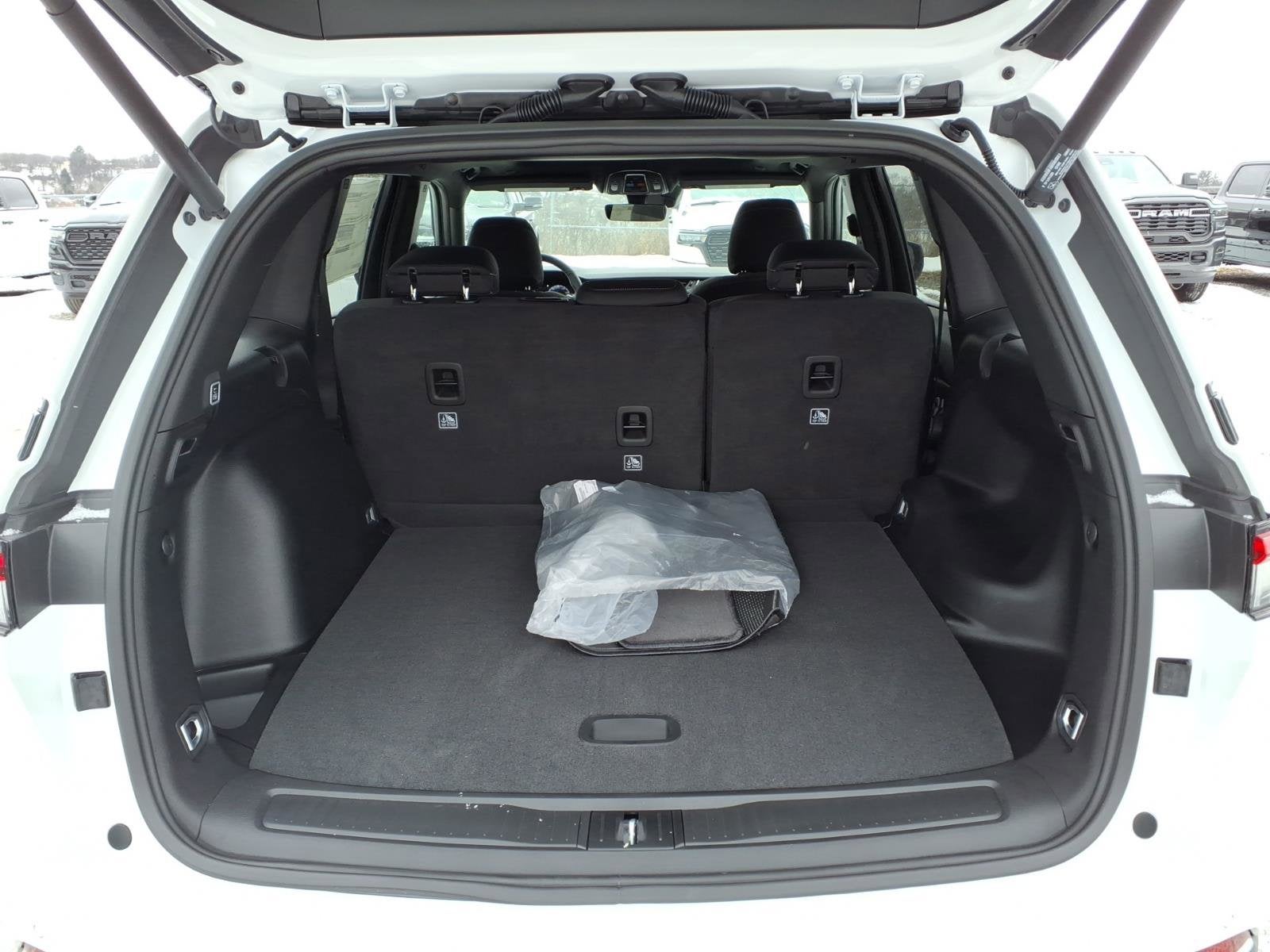 2026 Jeep Grand Cherokee Laredo X