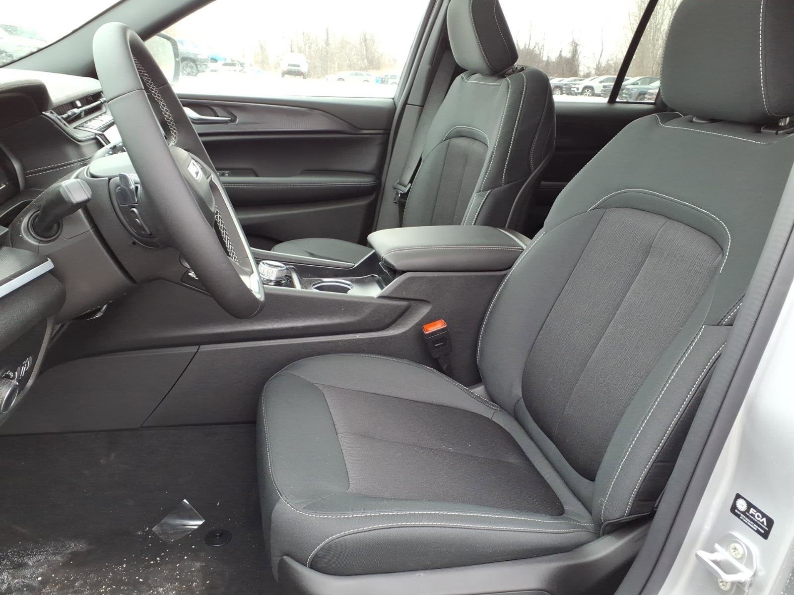 2026 Jeep Grand Cherokee Laredo X