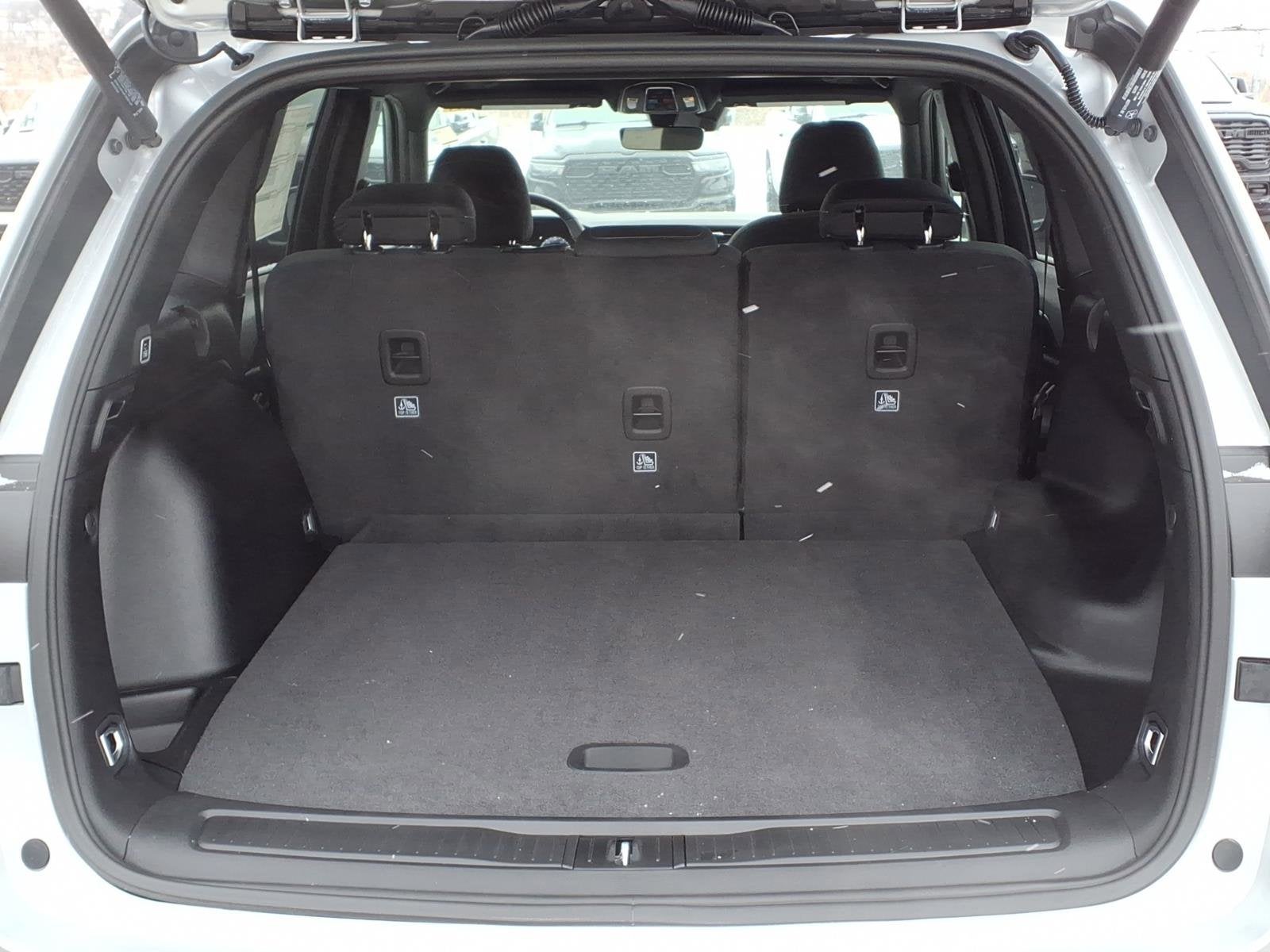 2026 Jeep Grand Cherokee Laredo X