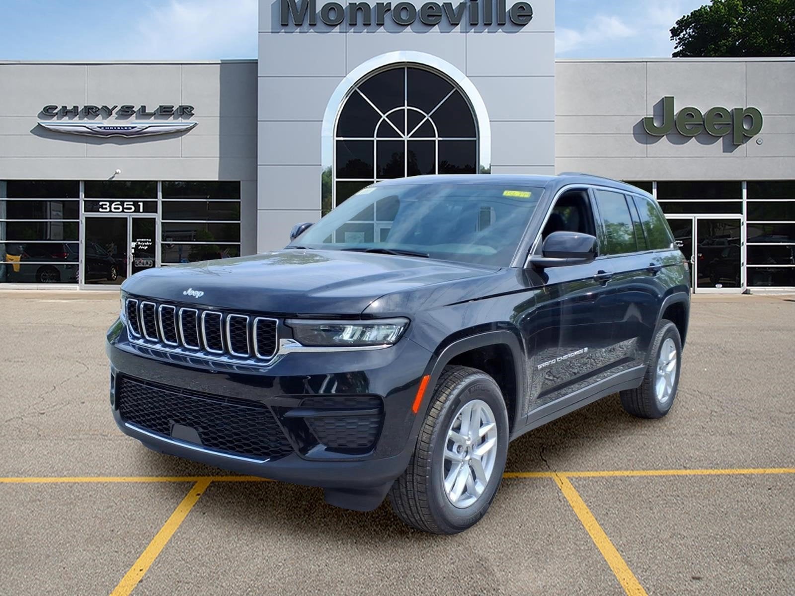 2026 Jeep Grand Cherokee Laredo