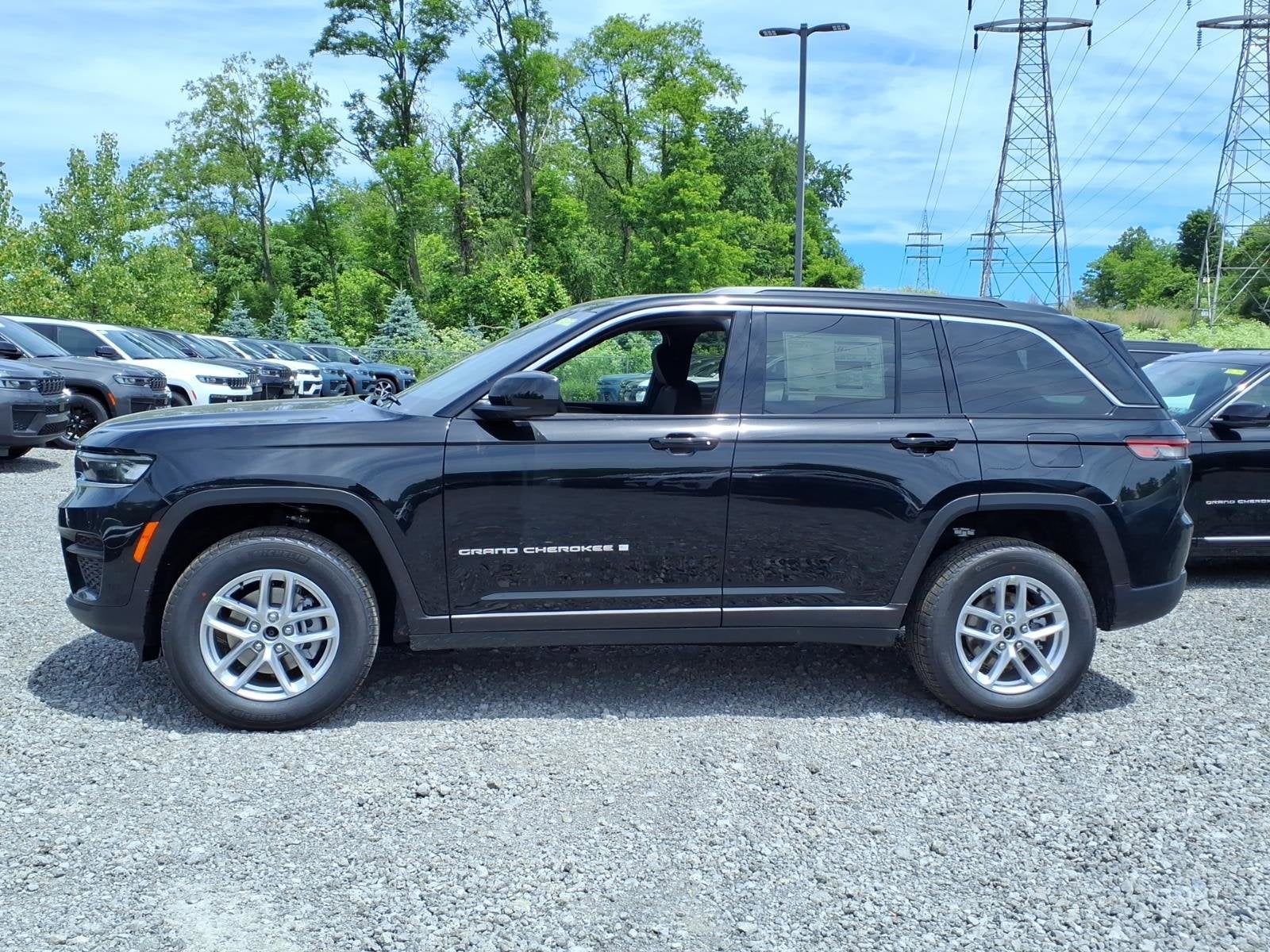 2026 Jeep Grand Cherokee Laredo