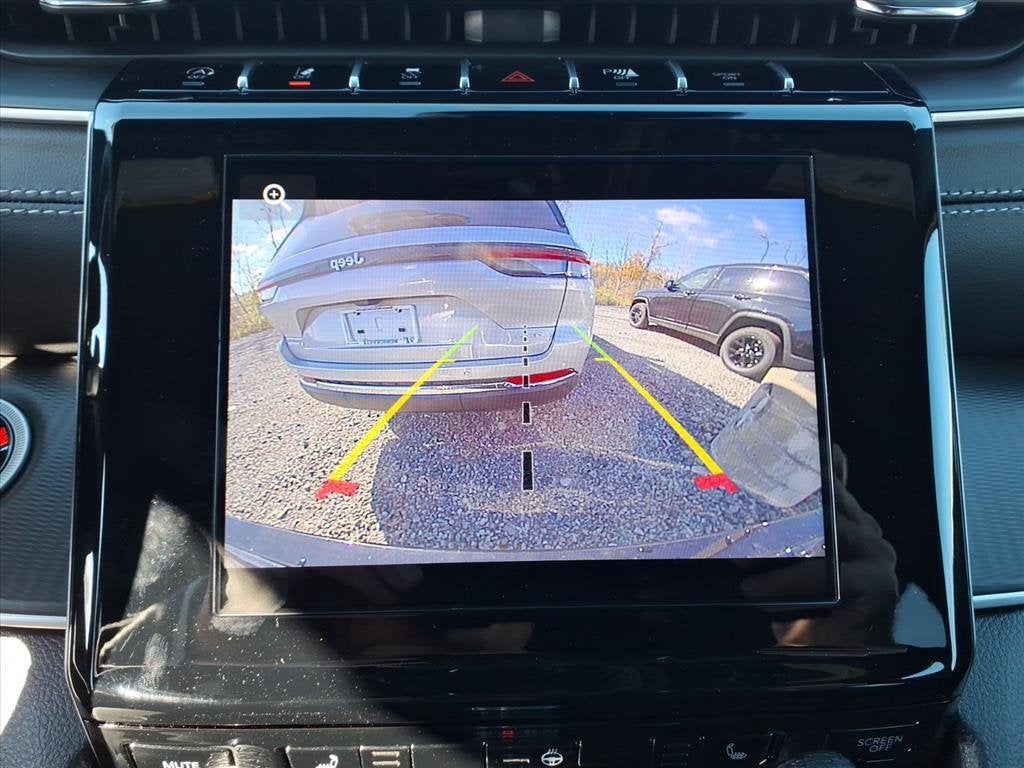 2025 Jeep Grand Cherokee Laredo X