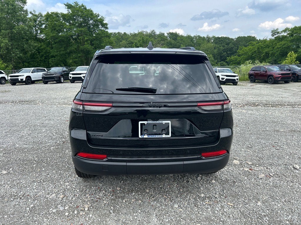 2025 Jeep Grand Cherokee Laredo