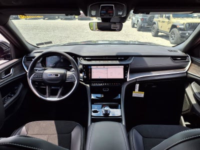 2026 Jeep Grand Cherokee Laredo Altitude