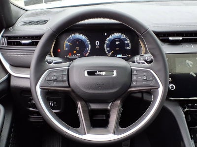 2026 Jeep Grand Cherokee Laredo Altitude