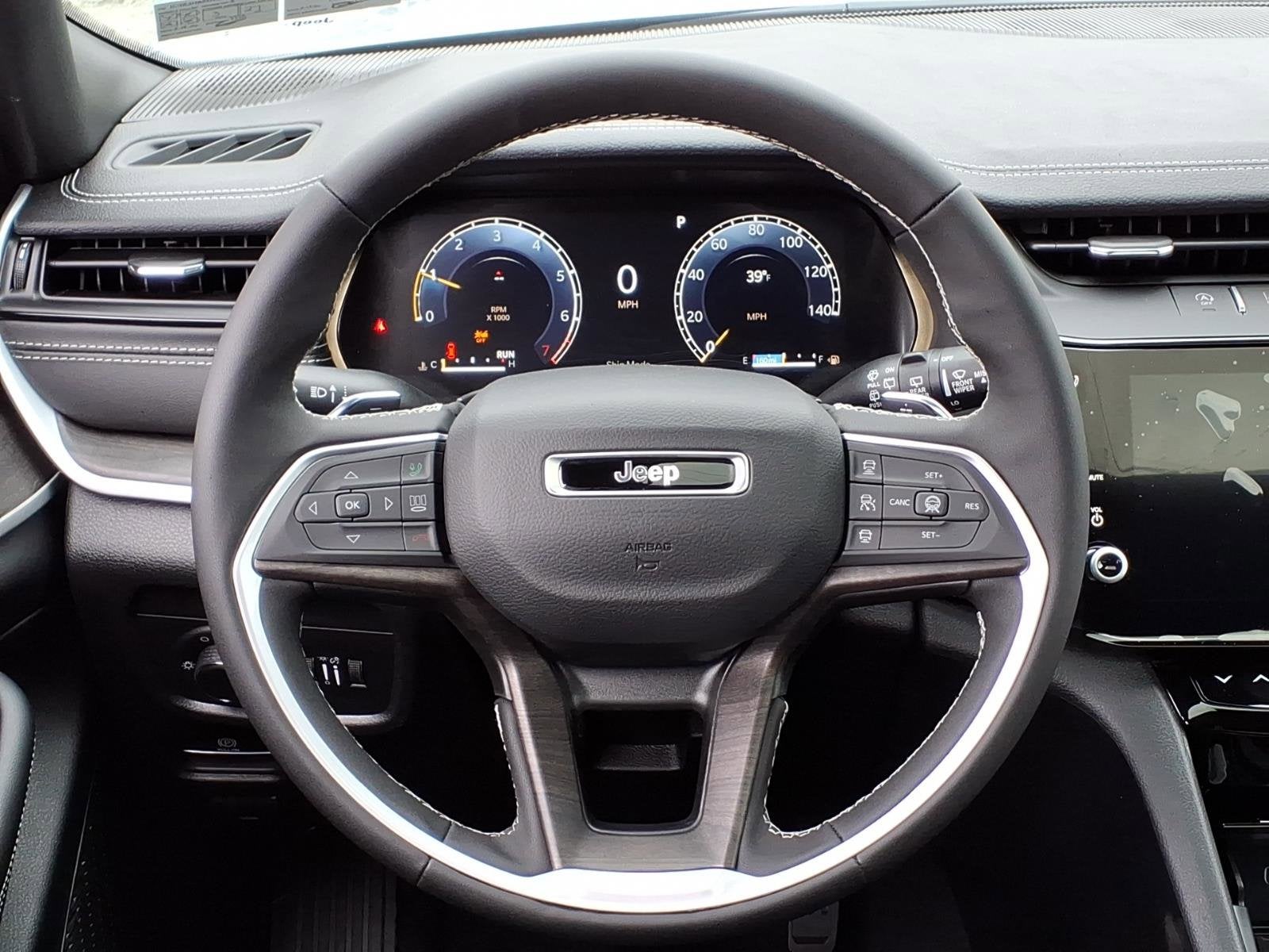 2026 Jeep Grand Cherokee Laredo Altitude