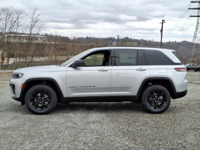 2026 Jeep Grand Cherokee Laredo Altitude