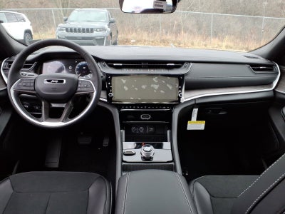 2026 Jeep Grand Cherokee Laredo Altitude