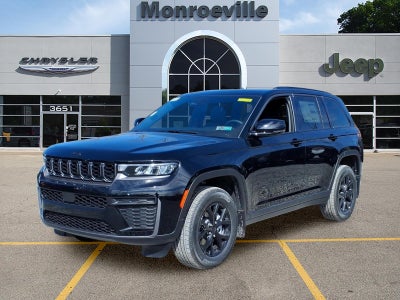 2026 Jeep Grand Cherokee Laredo Altitude