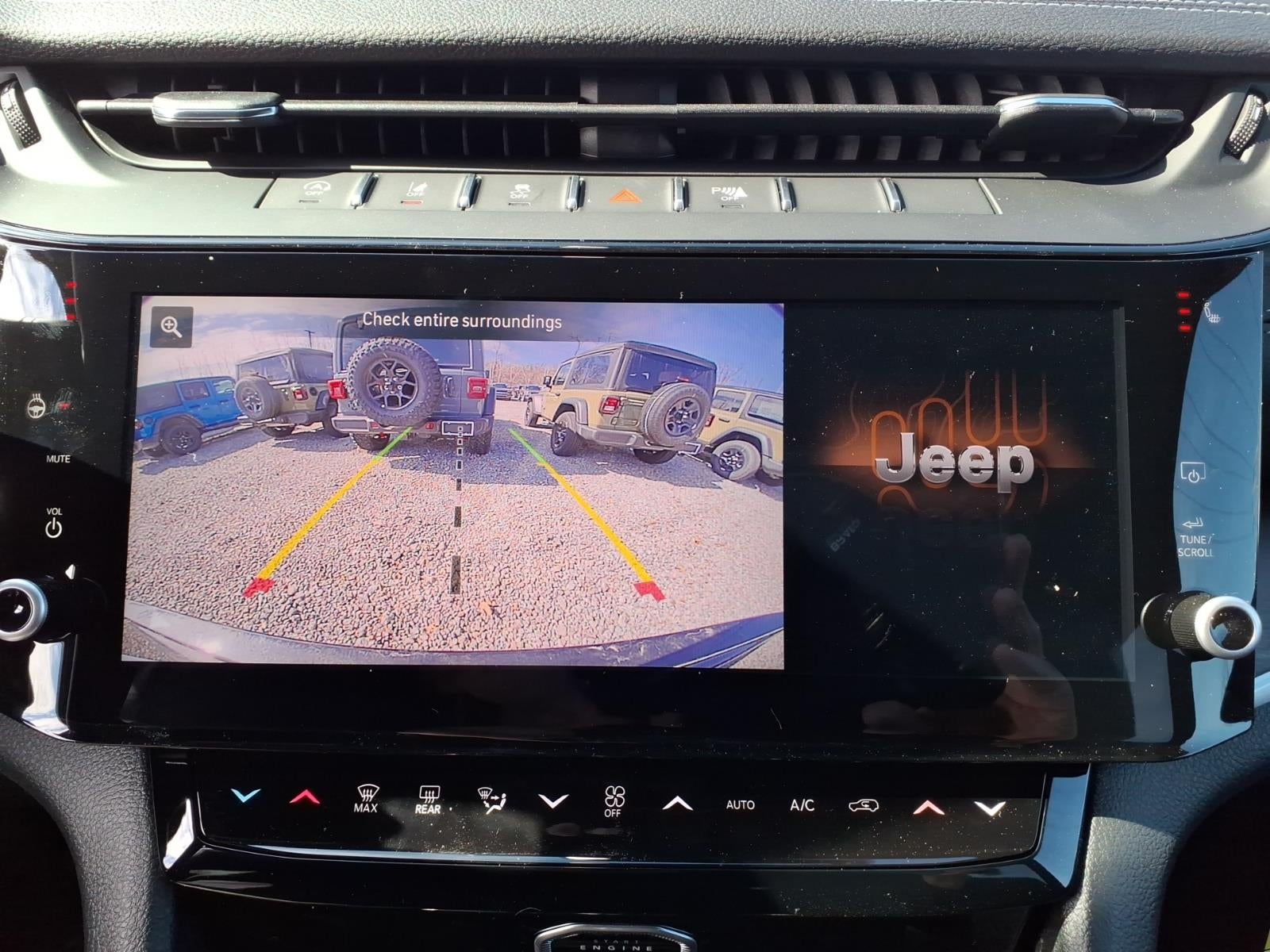 2026 Jeep Grand Cherokee Laredo Altitude