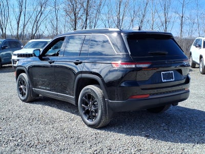 2026 Jeep Grand Cherokee Laredo Altitude
