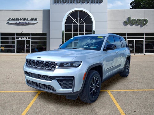 2026 Jeep Grand Cherokee Laredo Altitude