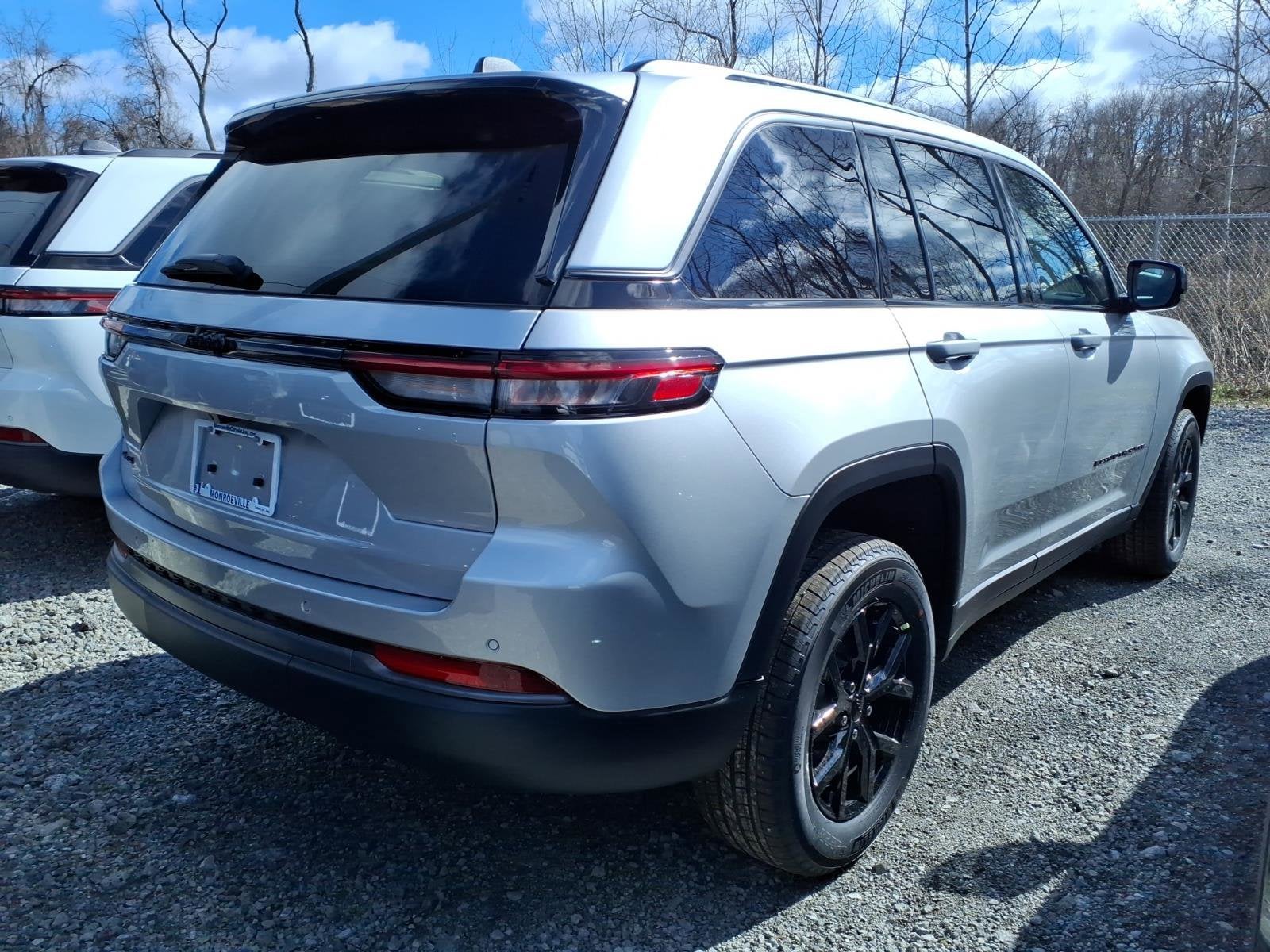 2026 Jeep Grand Cherokee Laredo Altitude