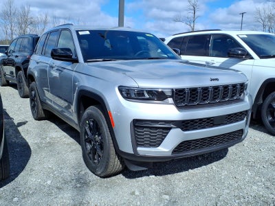 2026 Jeep Grand Cherokee Laredo Altitude