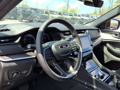 2026 Jeep Grand Cherokee Laredo Altitude