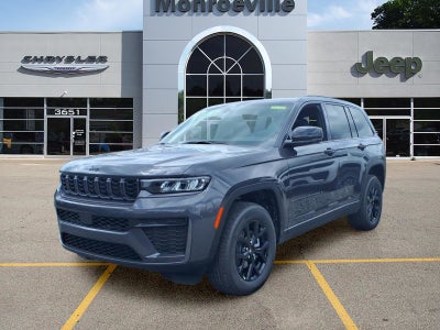 2026 Jeep Grand Cherokee Laredo Altitude