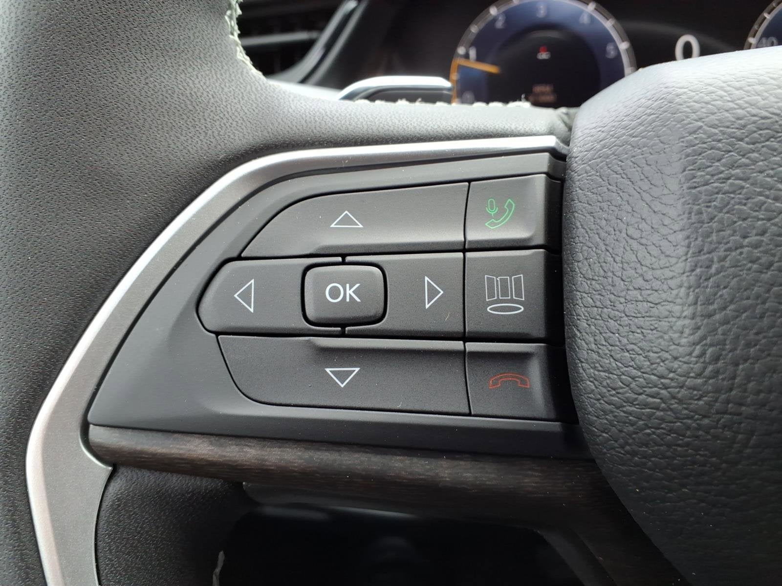 2026 Jeep Grand Cherokee Laredo Altitude