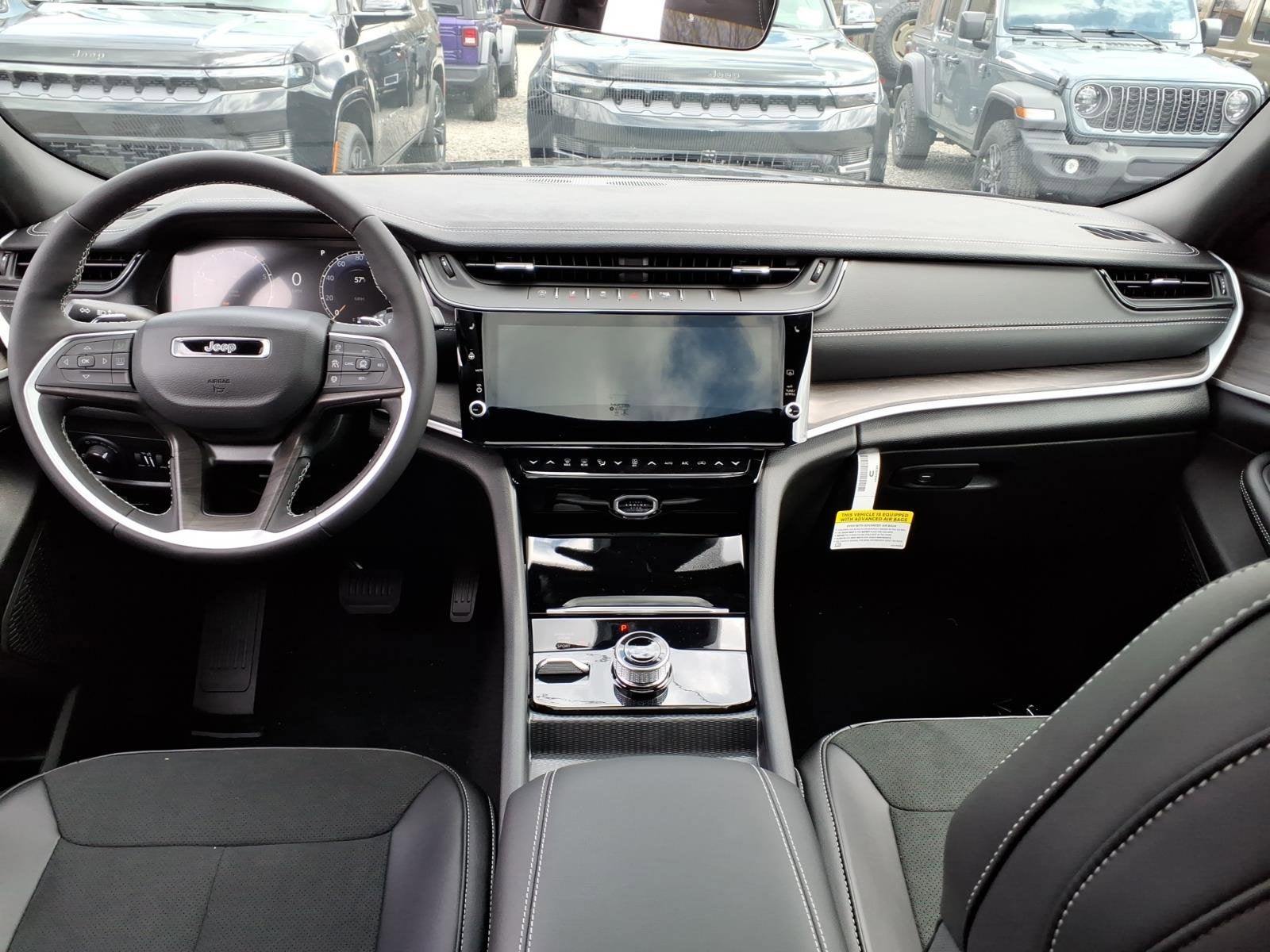 2026 Jeep Grand Cherokee Laredo Altitude