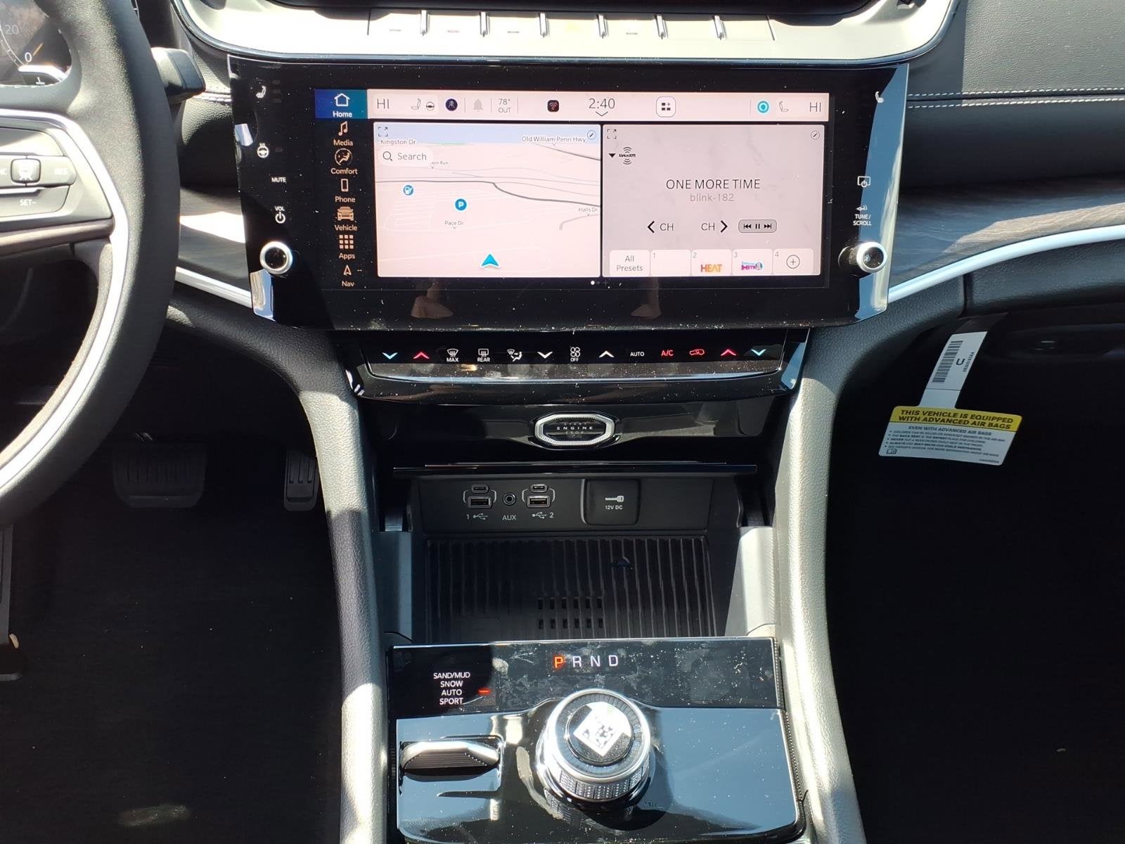2026 Jeep Grand Cherokee Laredo Altitude
