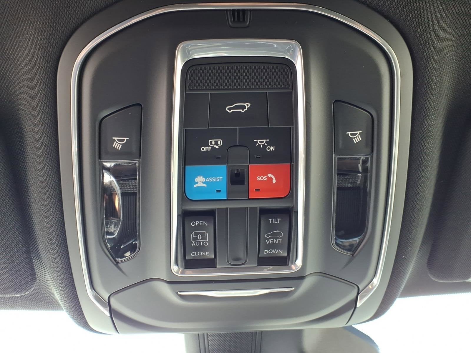 2026 Jeep Grand Cherokee Laredo Altitude